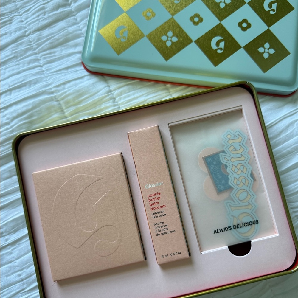 BRAND NEW Glossier Cookie Butter Balm Dotcom and Cookie Cutter Gift Set